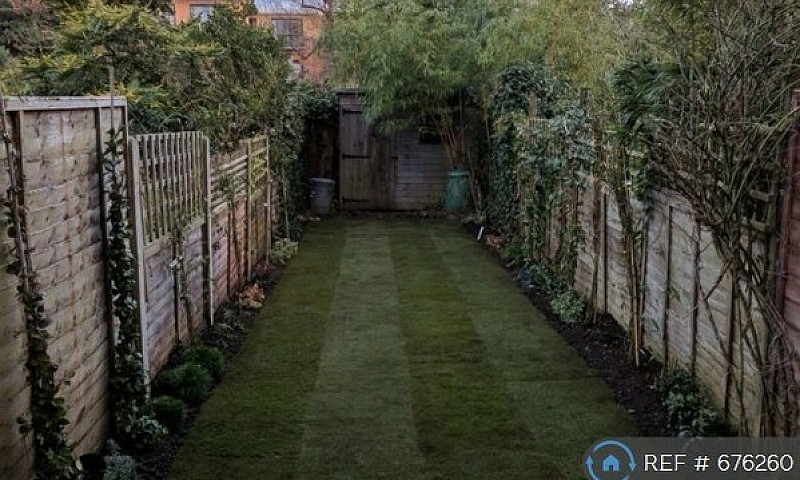 1 Bedroom Flat In Hi...