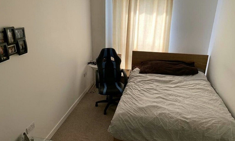2 Bedroom Shared Fla...