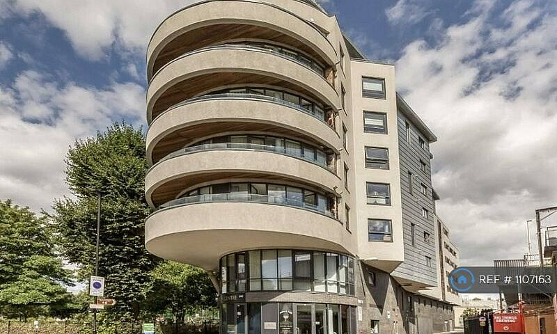 1 Bedroom Flat In Pr...