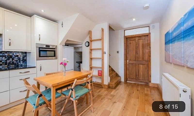 3 Bedroom House/ Isl...