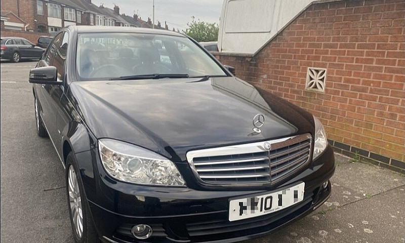 2010 Mercedes-Benz C...