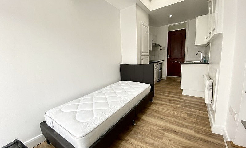 Rent Studio Close To...