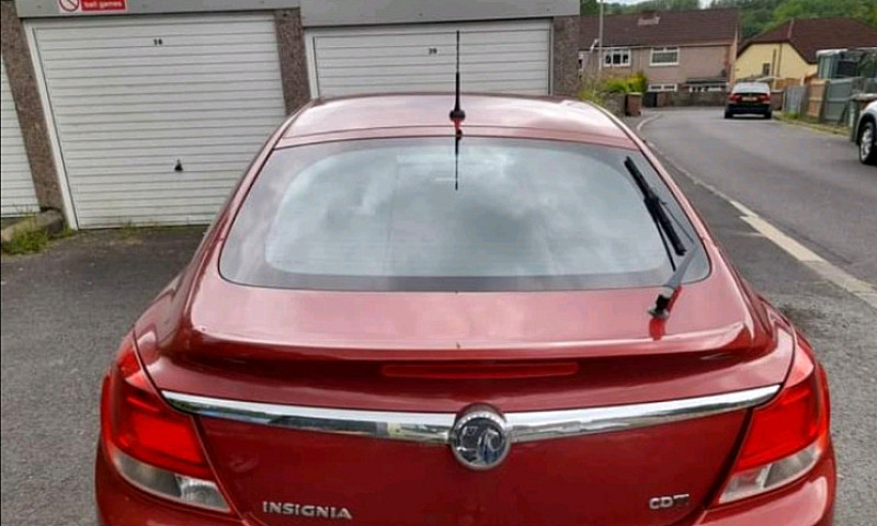 Vauxhall Insignia...