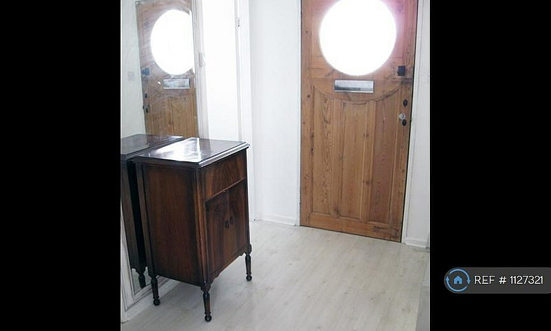 1 Bedroom Flat In Wi...