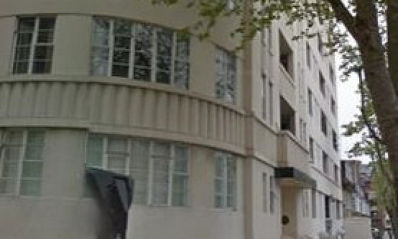 Studio Flat In Sloan...