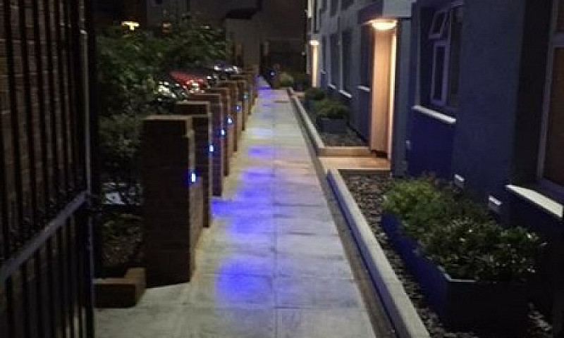 2 Bedroom Flat In Fa...