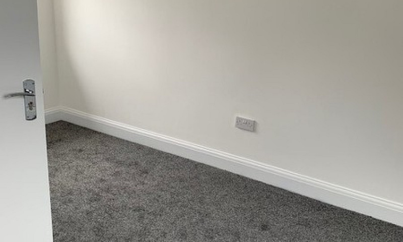 3 Bedroom Maisonette...