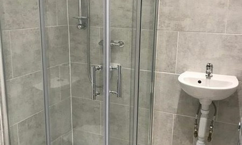 3 Bedroom Flat In Wh...