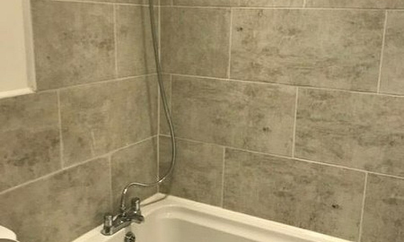 3 Bedroom Flat In Wh...
