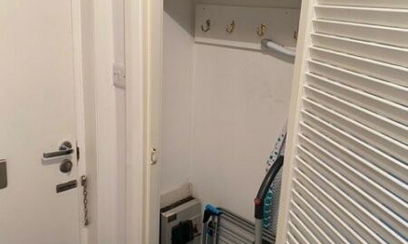 1 Bedroom Flat In He...
