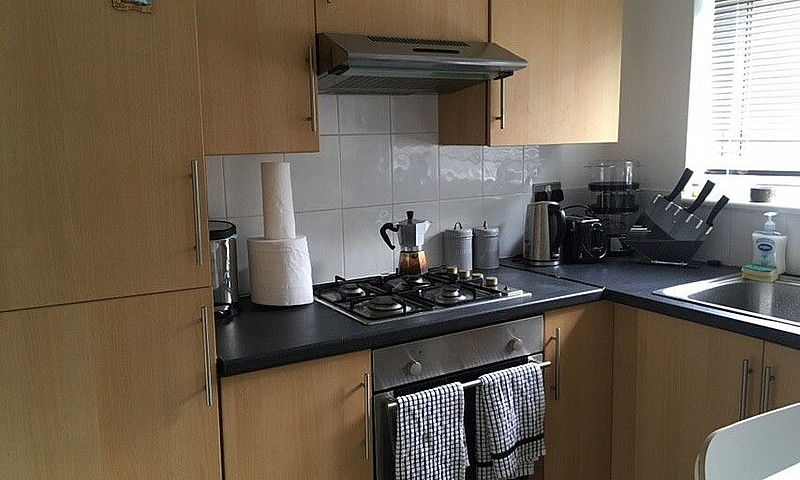 1 Bedroom Flat Whall...
