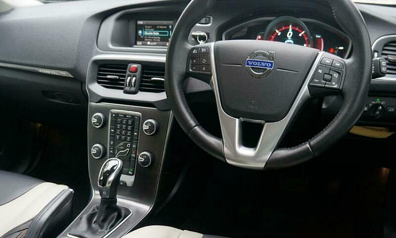 2015(64) Volvo V40 1...