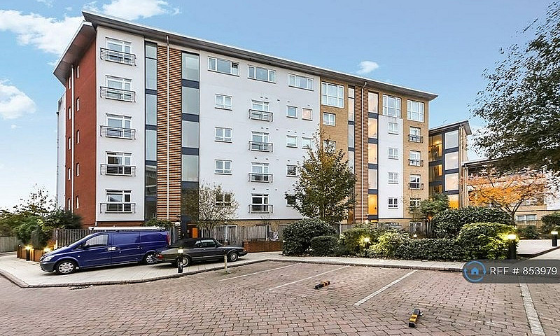 3 Bedroom Flat In Co...