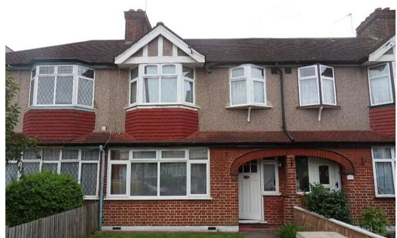 3 Bed Mid Terraced H...