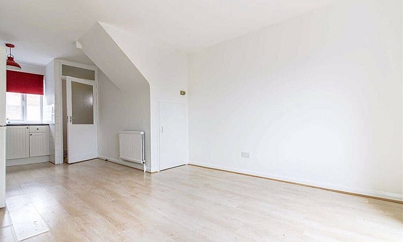 Lovely 2 Bed House W...