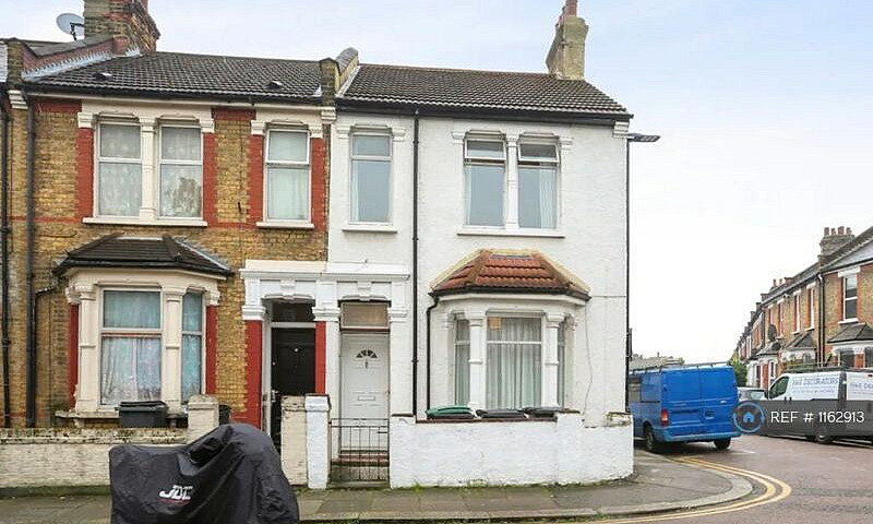 4 Bedroom House In L...