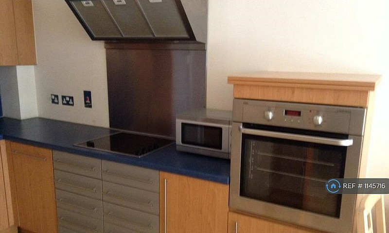 1 Bedroom Flat In Br...