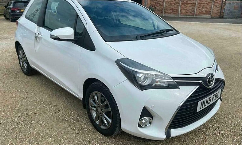 2015 Toyota Yaris Ic...
