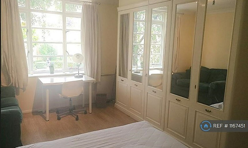 1 Bedroom In Acorn W...