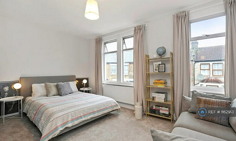4 Bedroom House In L...