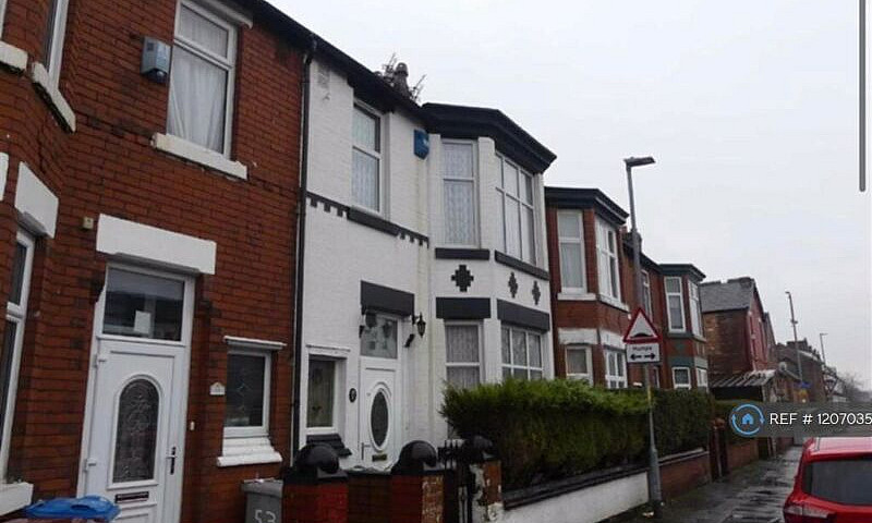 5 Bedroom House In H...