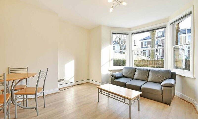 Luxury One Bed Flat ...