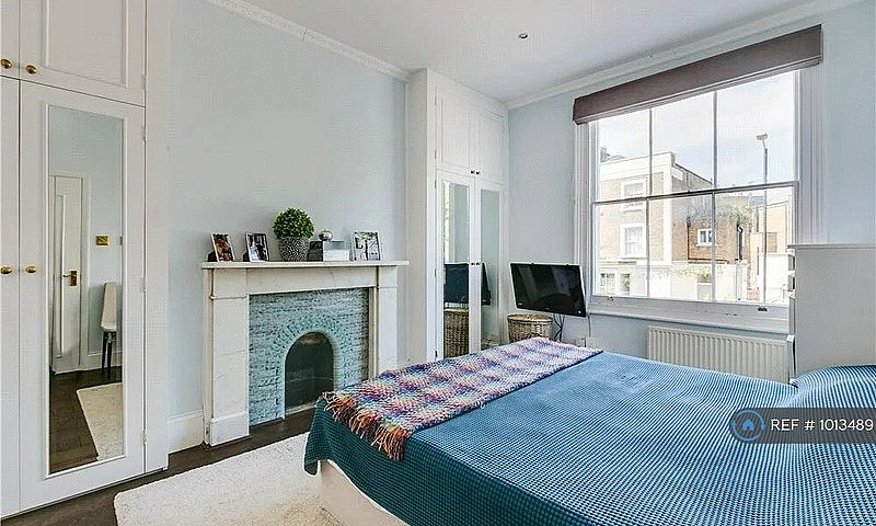 2 Bedroom Flat In Wa...