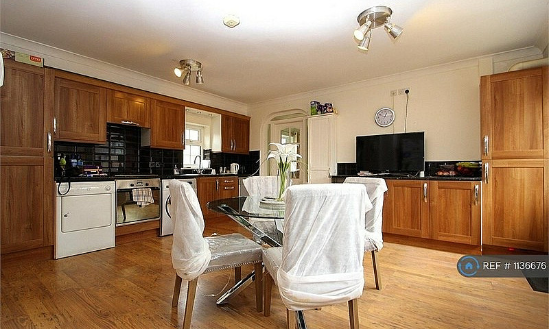 1 Bedroom In Mill Ro...