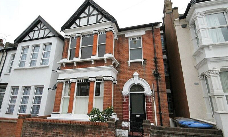 2 Beds 2 Baths Flat ...