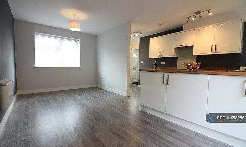 1 Bedroom Flat In Ca...
