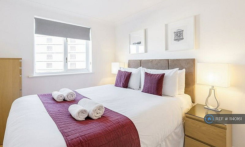 1 Bedroom Flat In Re...