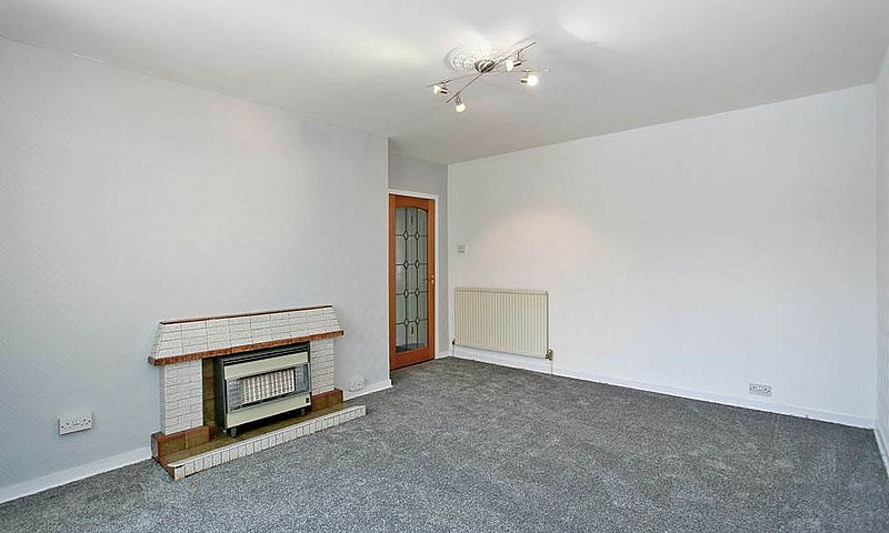 2 Bedroom Flat In Ca...