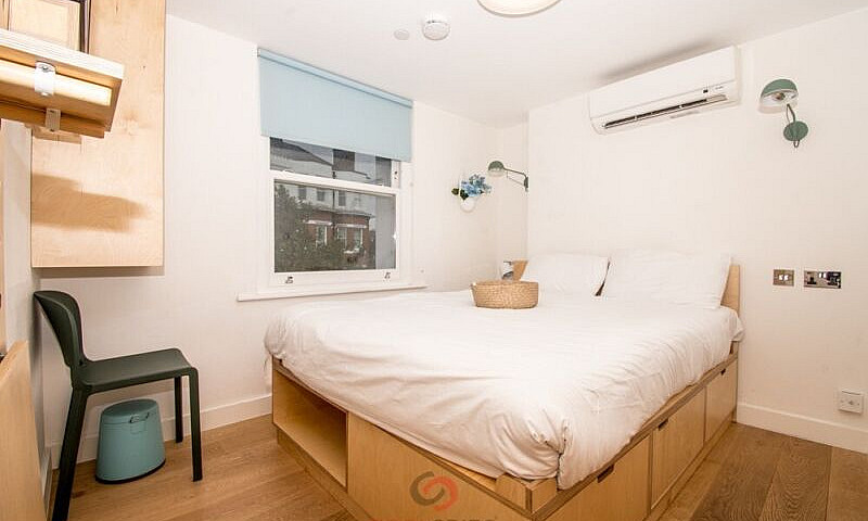  Double Studio Apart...