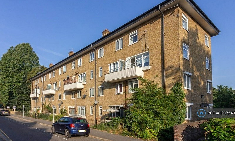 3 Bedroom Flat In La...