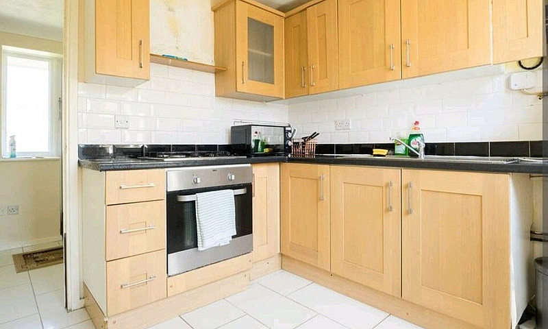 3 Bedroom Full Furni...