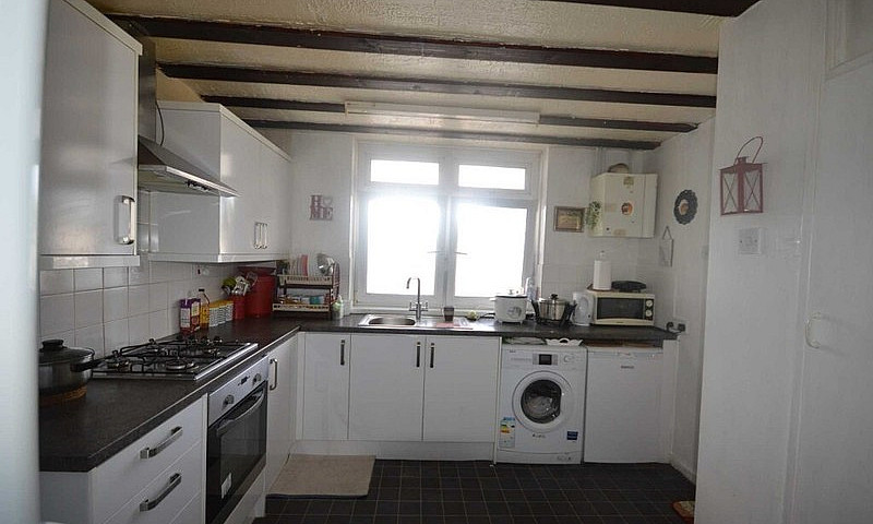 3 Double Bedroom Mai...