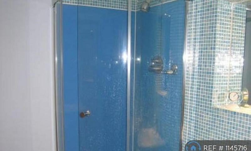 1 Bedroom Flat In Br...