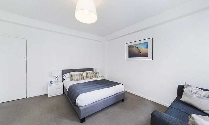 Furnished Studio Lon...