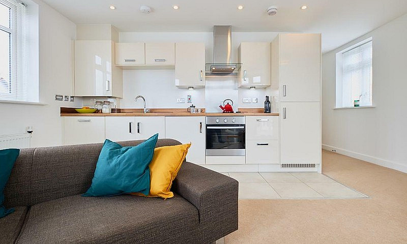 2 Bedroom Flat In Gr...