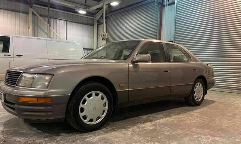 Lexus Ls 400...