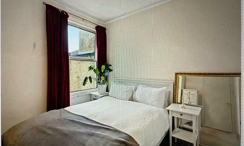 2 Bed Flat Furzedown...