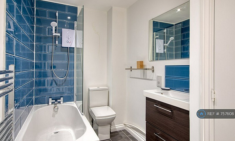 1 Bedroom In Wavers ...