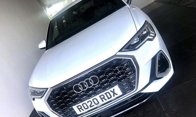 Audi Q3 S Line...