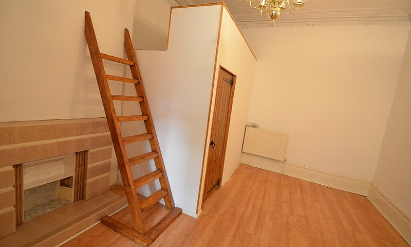 1 Bedroom Flat Clapt...