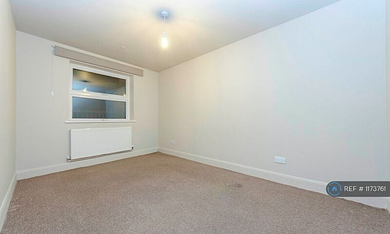 1 Bedroom Flat In Up...