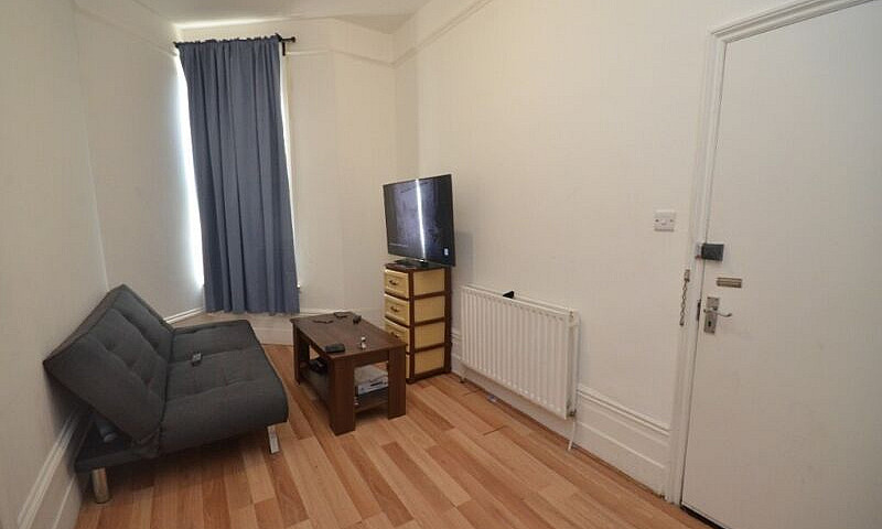 Cheap One-Bedroom Ap...