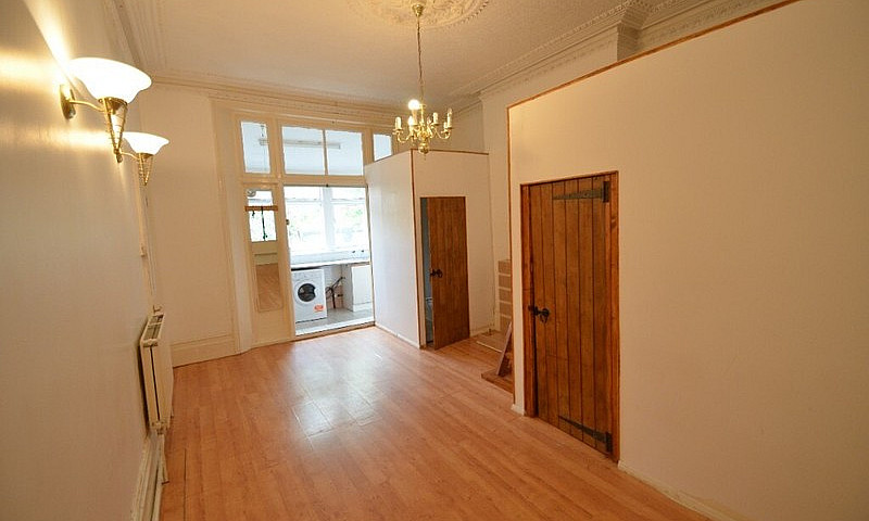 1 Bedroom Flat Clapt...