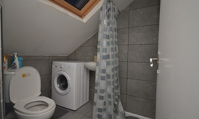 Cheap One Bedroom Fl...