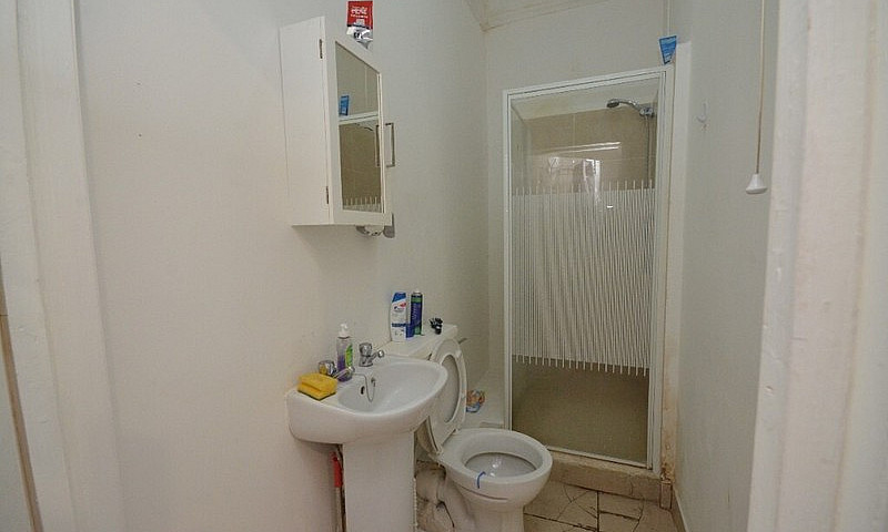Cheap One-Bedroom Ap...