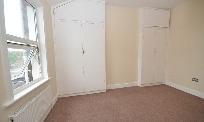 Large Split Level 3 ...